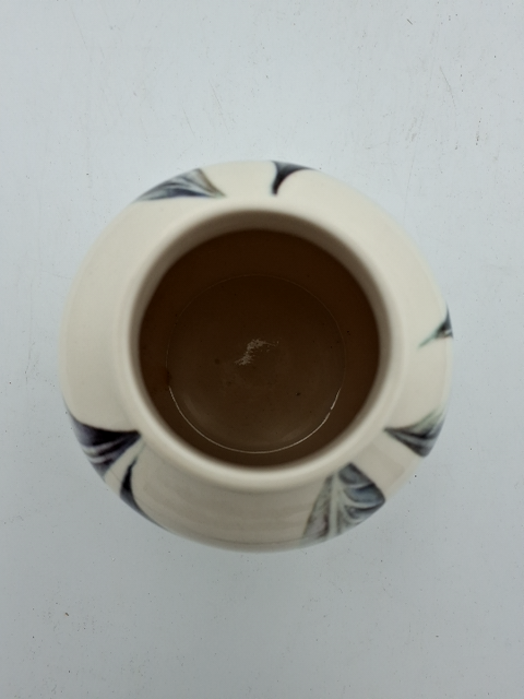 Lene Pedersen, buttet Leaf vase